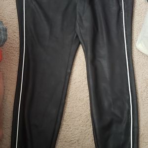Faux Leather Like Leggings w/White & Bling Stripe Piping Sz 18/20 W